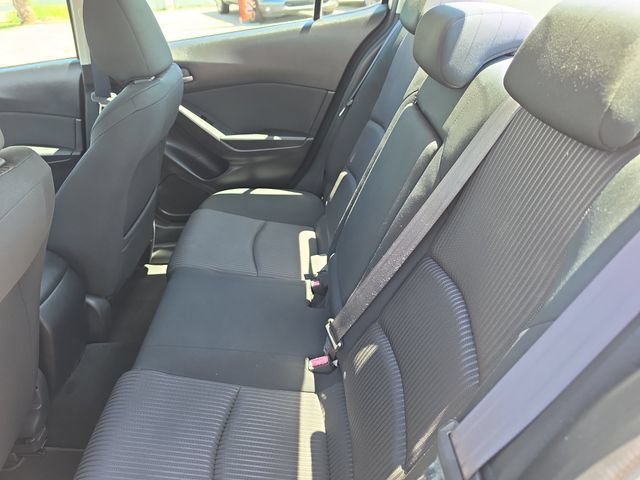 Used 2015 MAZDA MAZDA3 i Touring w/ Technology Package FWD image 12