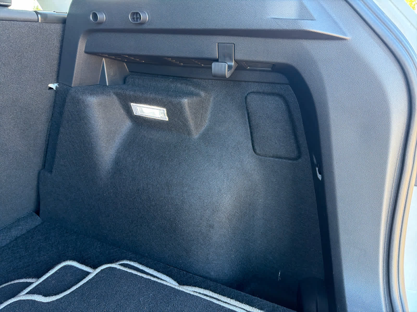 Certified 2025 Volkswagen Taos SEL image 48