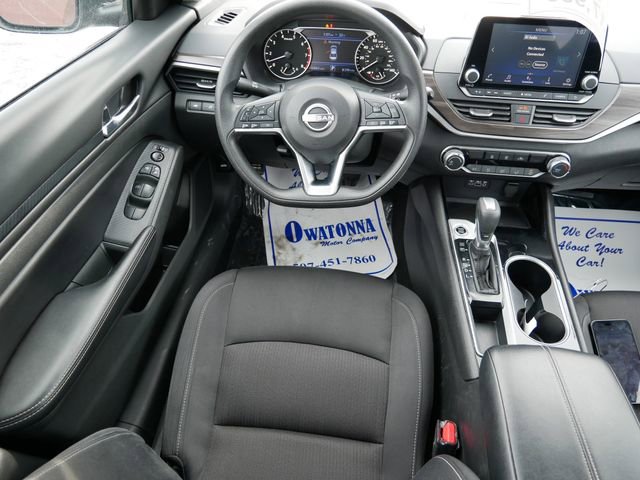 Used 2024 Nissan Altima 2.5 SV image 9