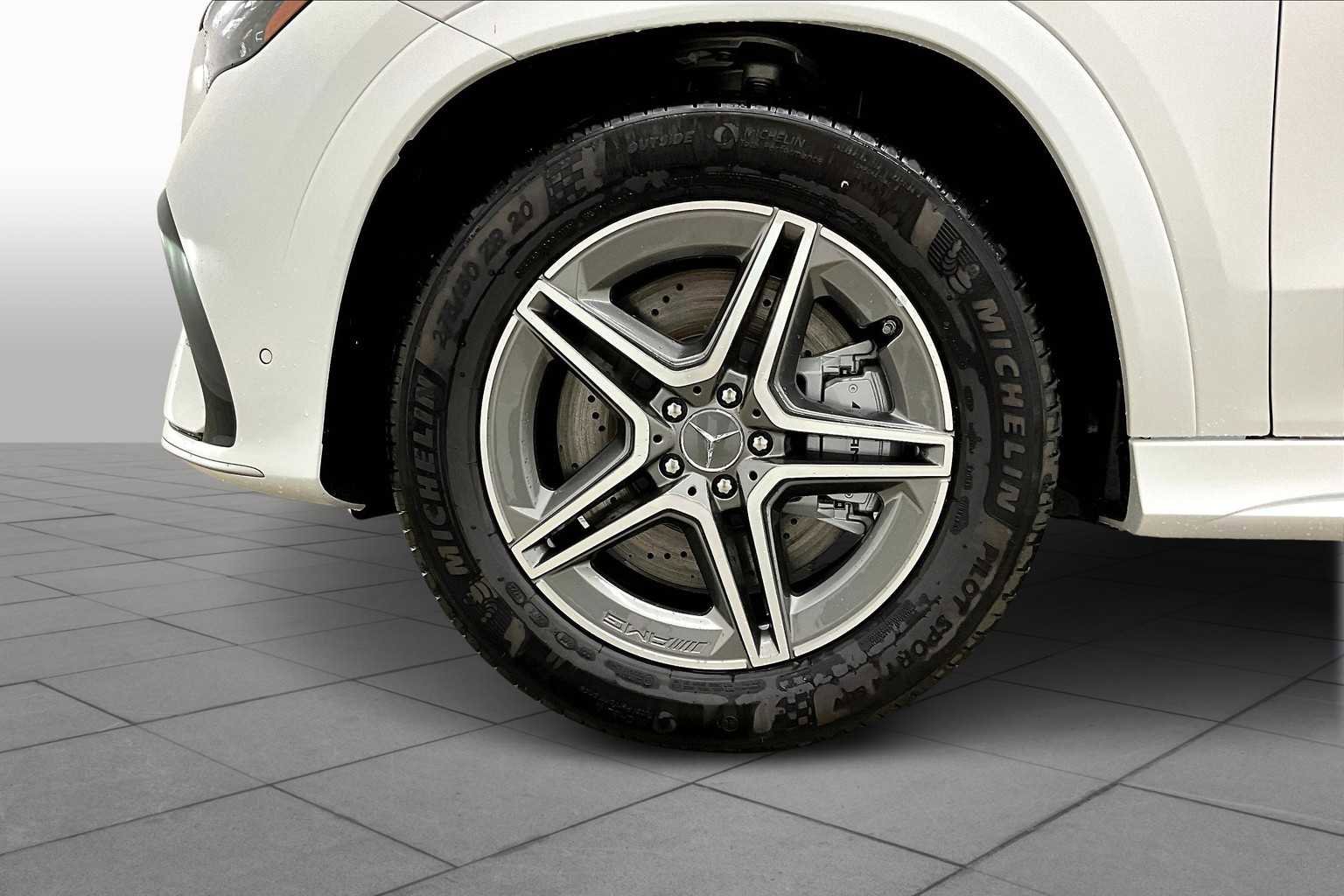 New 2025 Mercedes-Benz GLE 53 AMG 4MATIC image 9