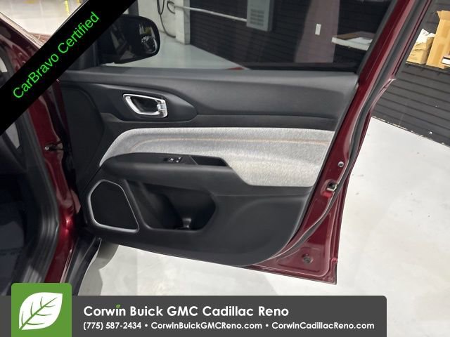 Used 2022 Jeep Compass Sport image 31