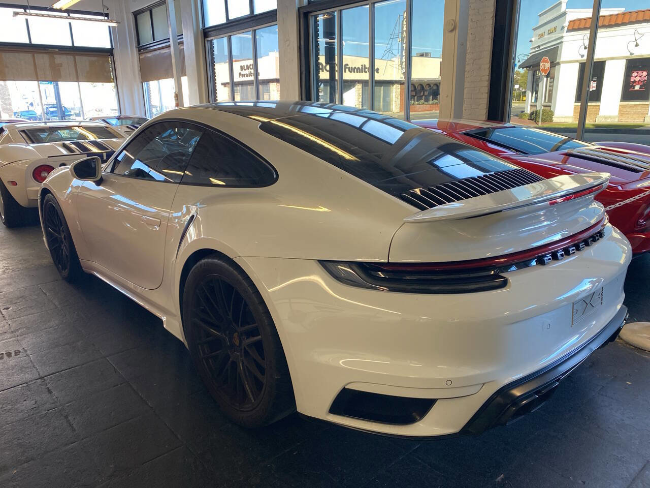 Used 2021 Porsche 911 Turbo image 5
