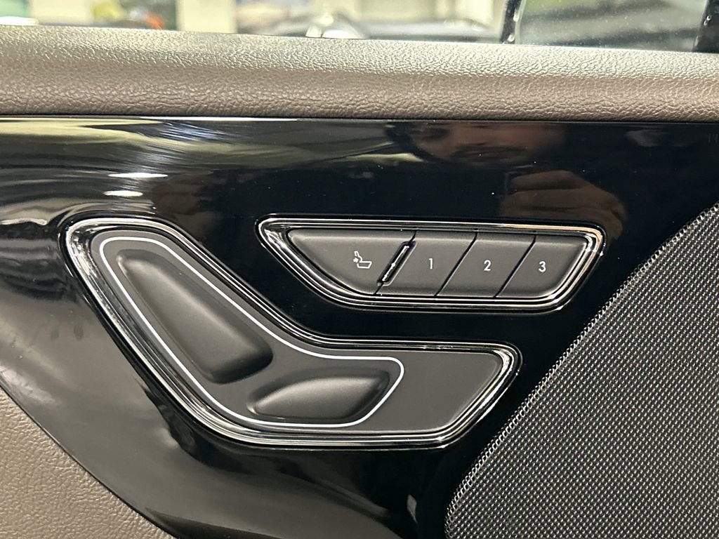 Used 2024 Lincoln Aviator AWD w/ Premium Package image 21