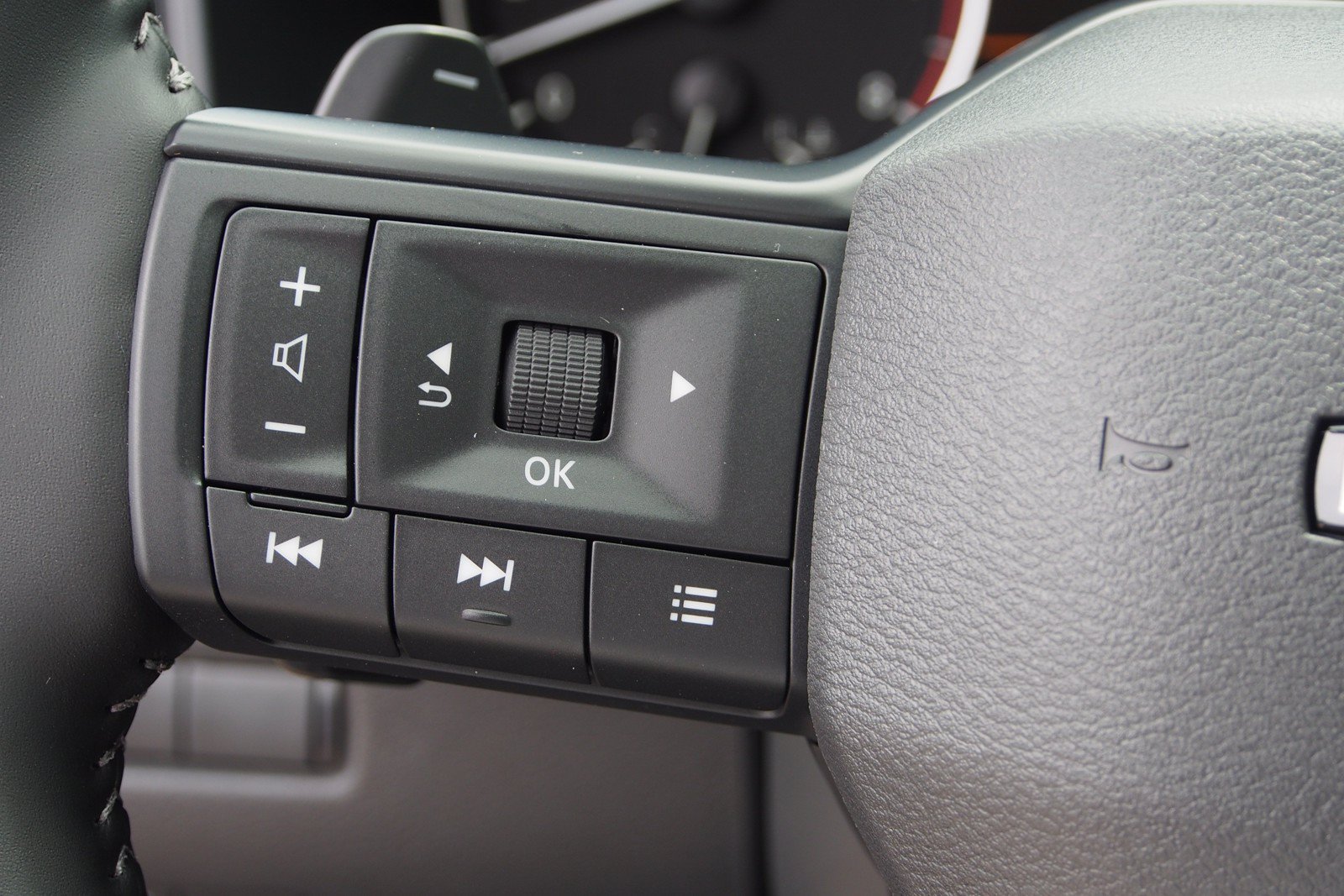 New 2026 Nissan Rogue Dark Armor FWD image 21