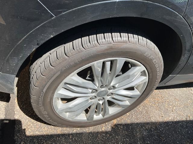 Used 2018 Cadillac XT5 Premium Luxury image 12