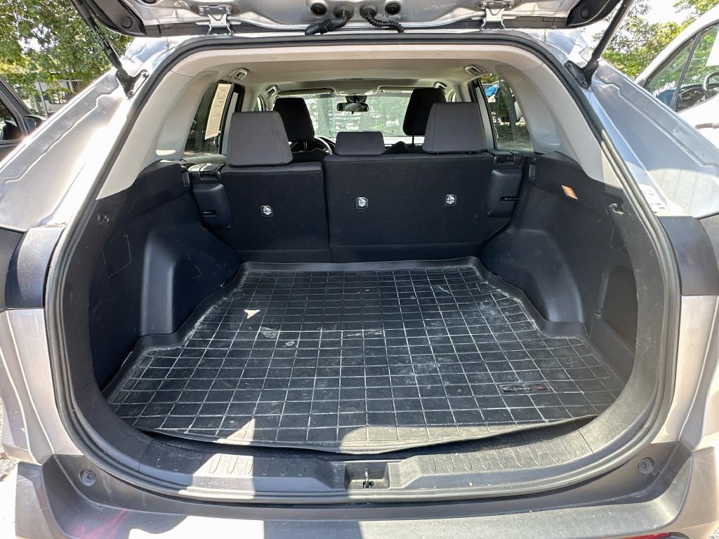 Used 2019 Toyota RAV4 XLE FWD image 26