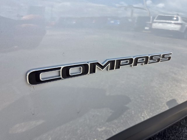 Used 2024 Jeep Compass Sport AWD/4WD image 18