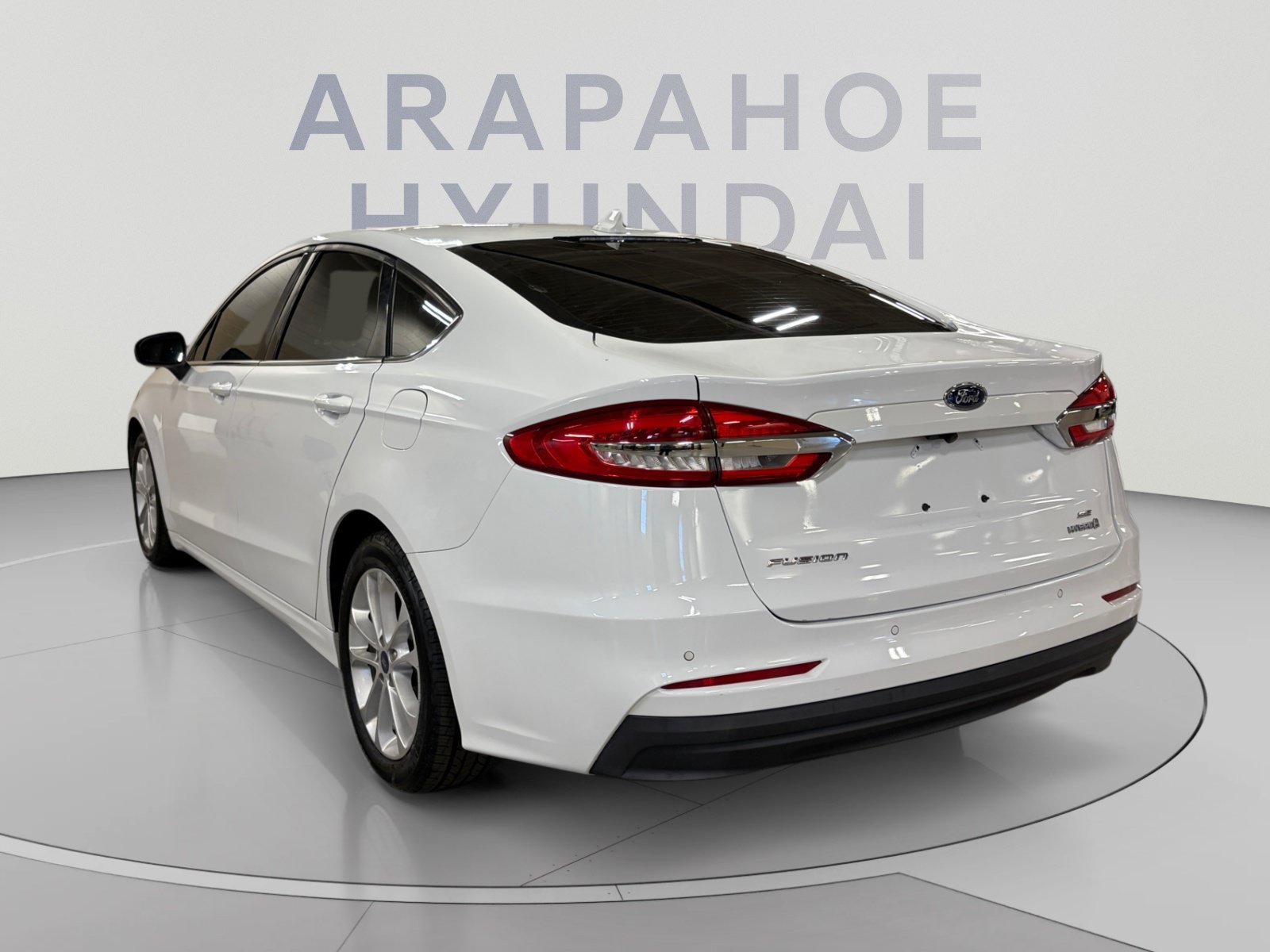 Used 2020 Ford Fusion SE FWD image 3
