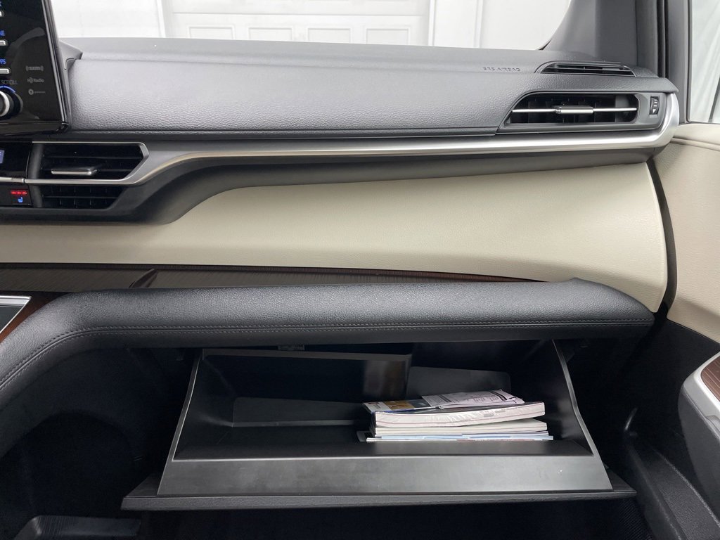 Used 2023 Toyota Sienna XLE image 39