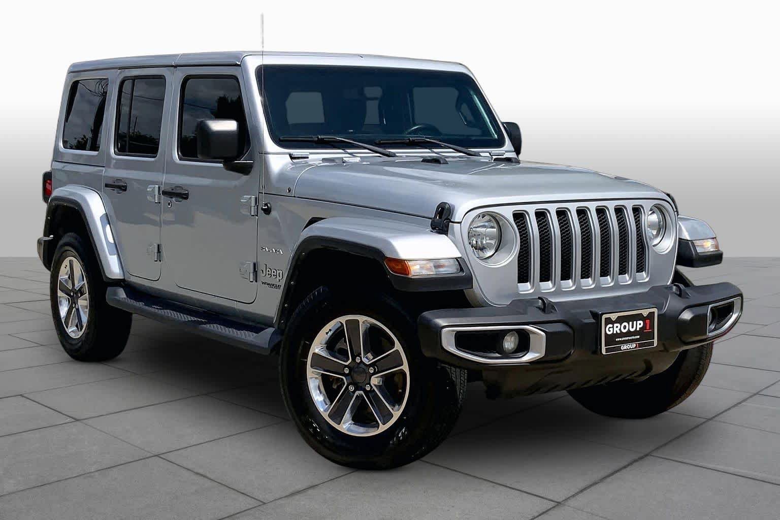 Used 2022 Jeep Wrangler Unlimited Sahara AWD/4WD image 3