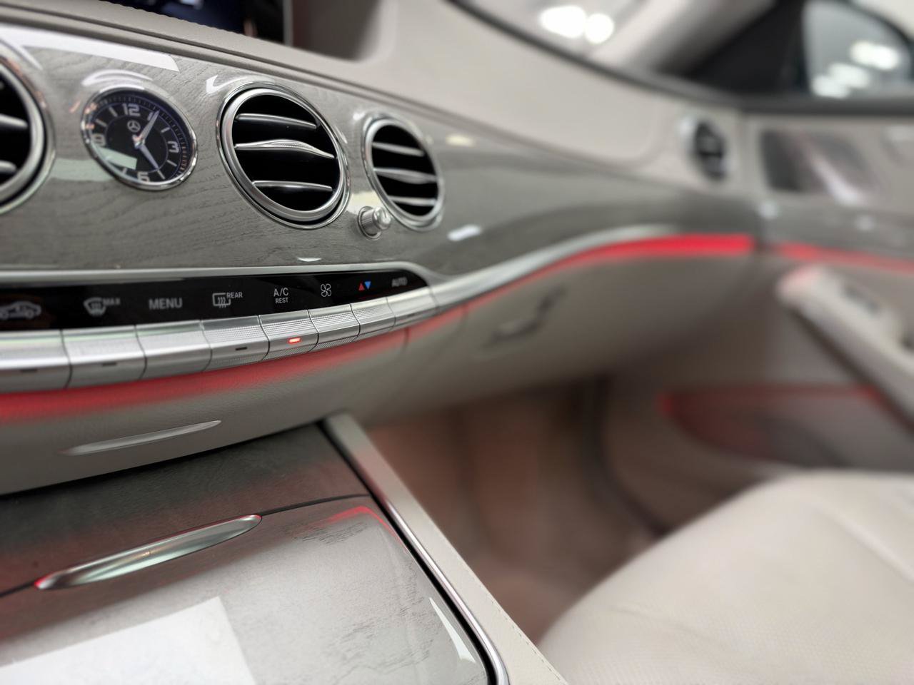 Used 2017 Mercedes-Benz S 550 Sedan image 22