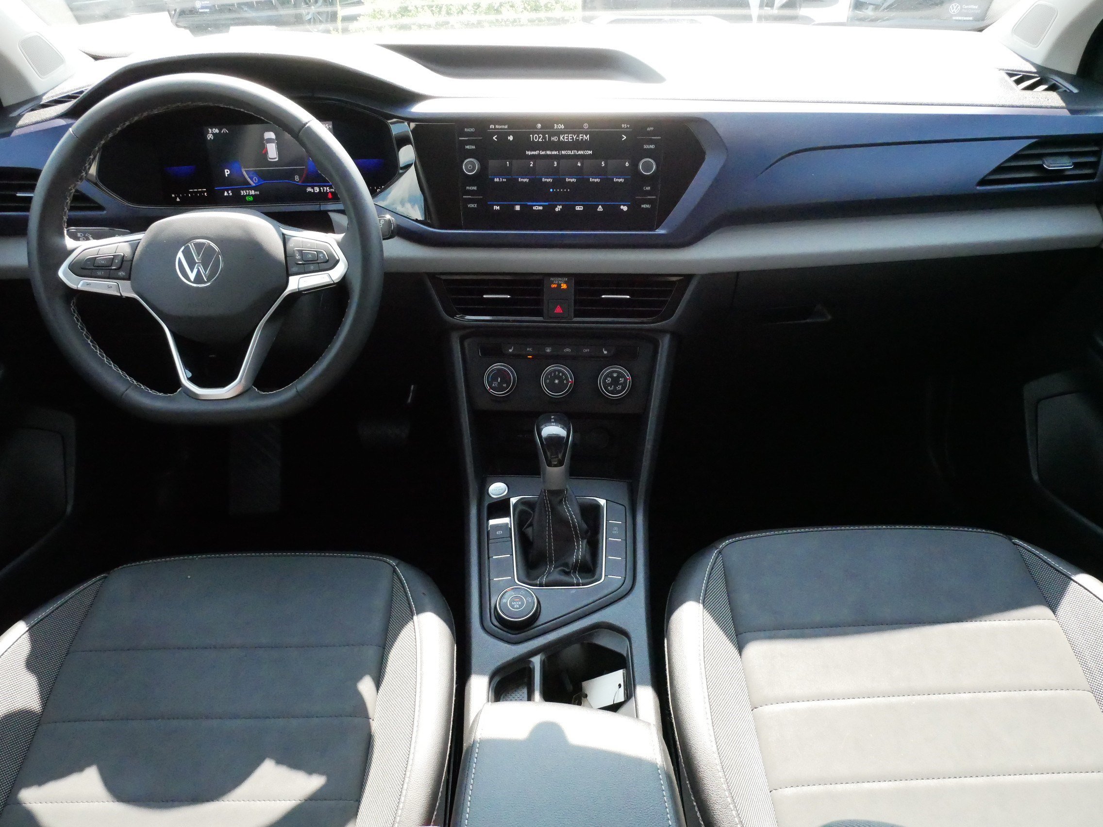 Certified 2022 Volkswagen Taos SE AWD/4WD image 10