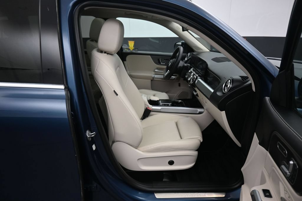 Used 2022 Mercedes-Benz GLB 250 4MATIC image 55