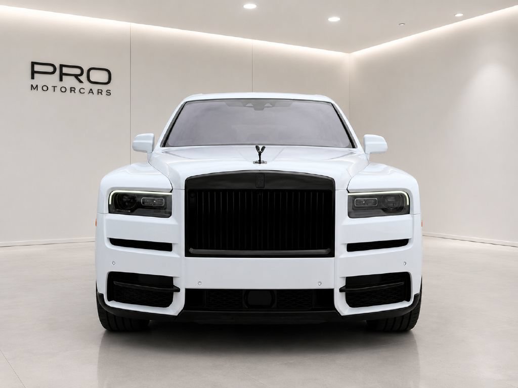 Used 2021 Rolls-Royce Cullinan AWD/4WD image 2