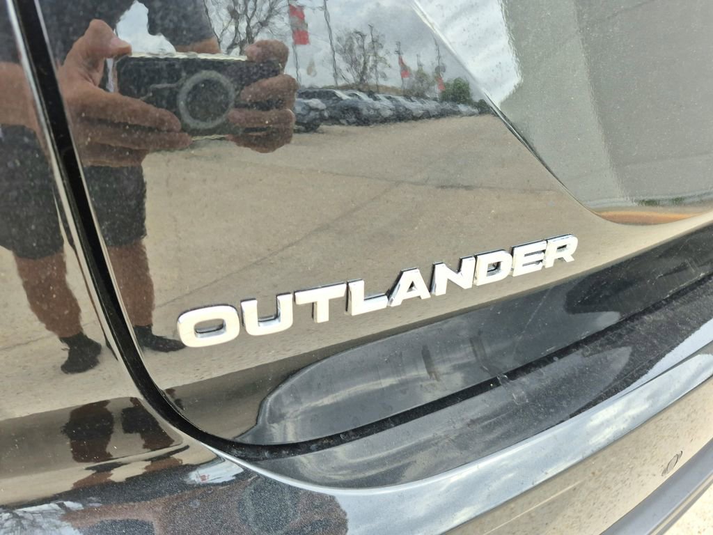 New 2026 Mitsubishi Outlander ES image 30