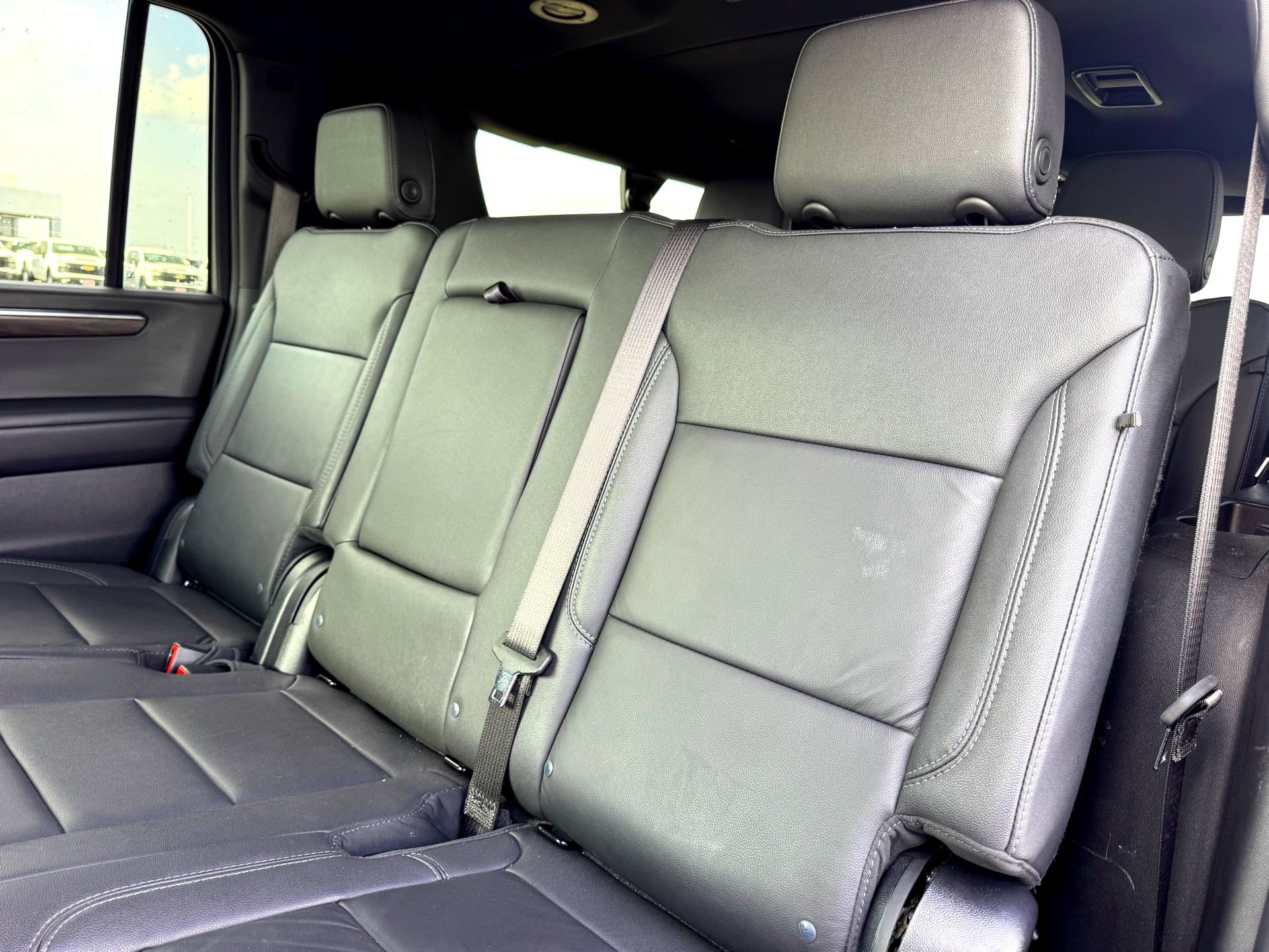 Used 2025 Chevrolet Suburban Z71 AWD/4WD image 26