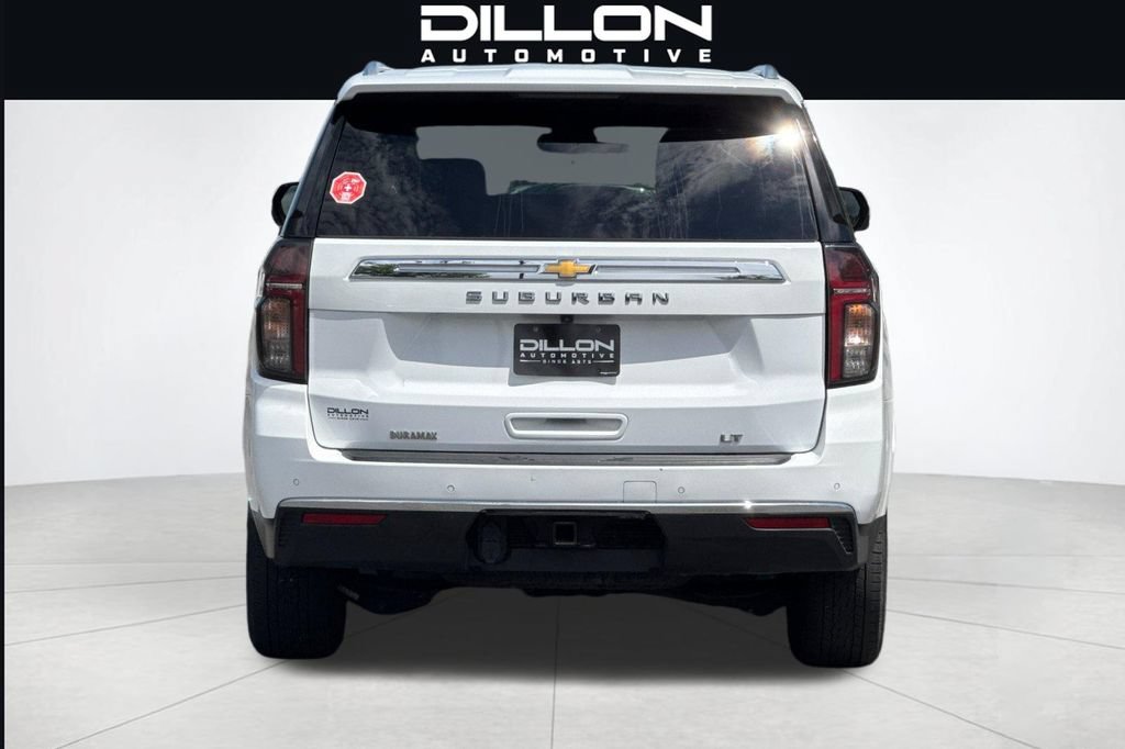 Used 2023 Chevrolet Suburban LT w/ Luxury Package AWD/4WD image 5