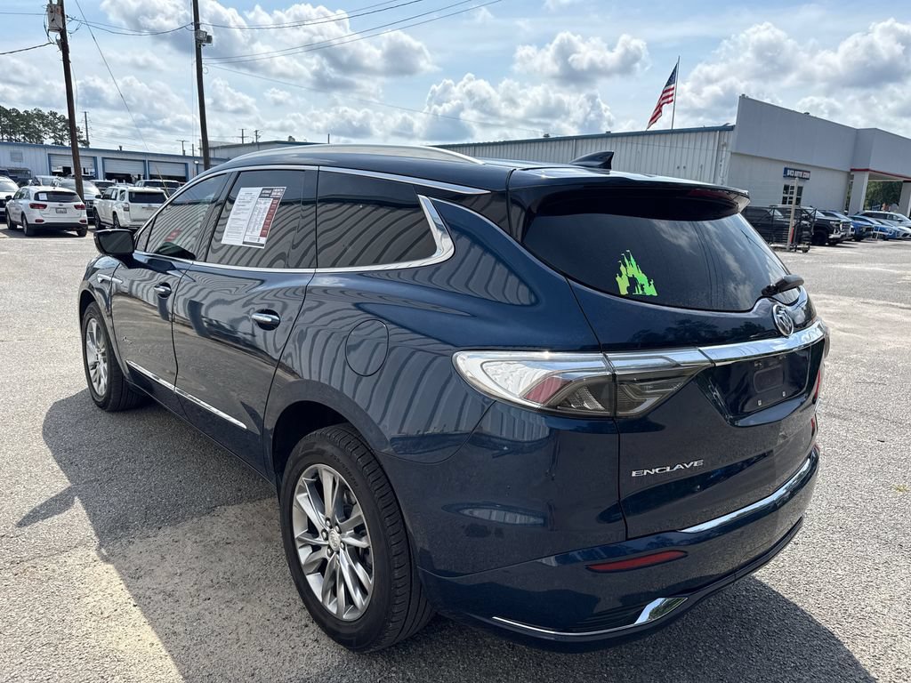 Used 2022 Buick Enclave Avenir w/ Avenir Technology Package FWD image 6