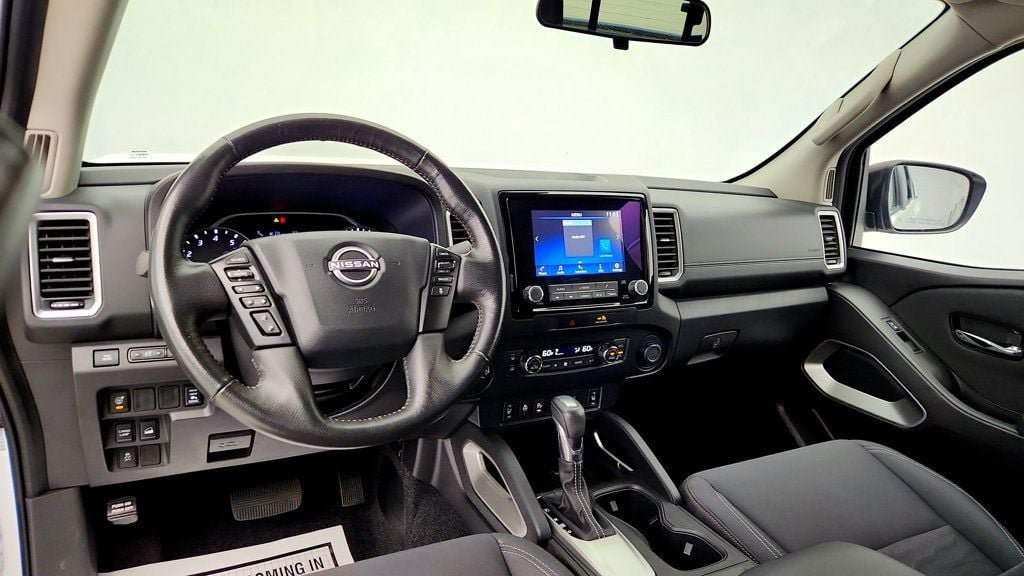Used 2023 Nissan Frontier SV w/ SV Convenience Package AWD/4WD image 12