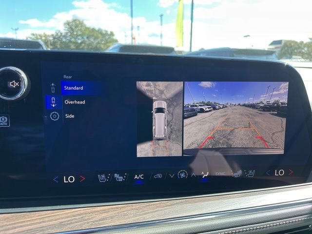 New 2026 Chevrolet Suburban Premier image 23