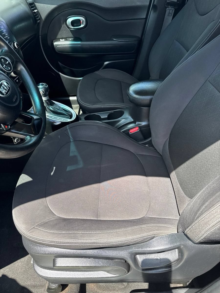 Used 2015 Kia Soul FWD image 15