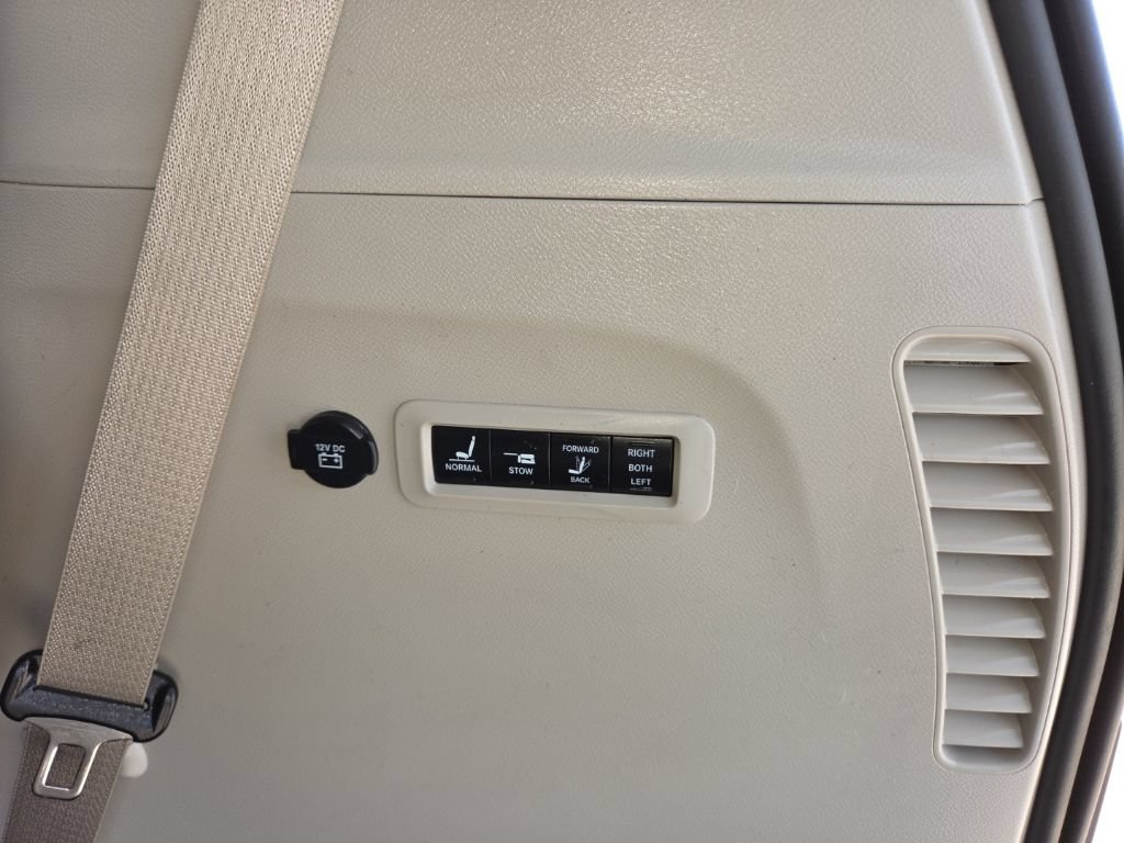 Certified 2023 Chrysler Pacifica Limited w/ Uconnect Theater Family Group AWD/4WD image 25