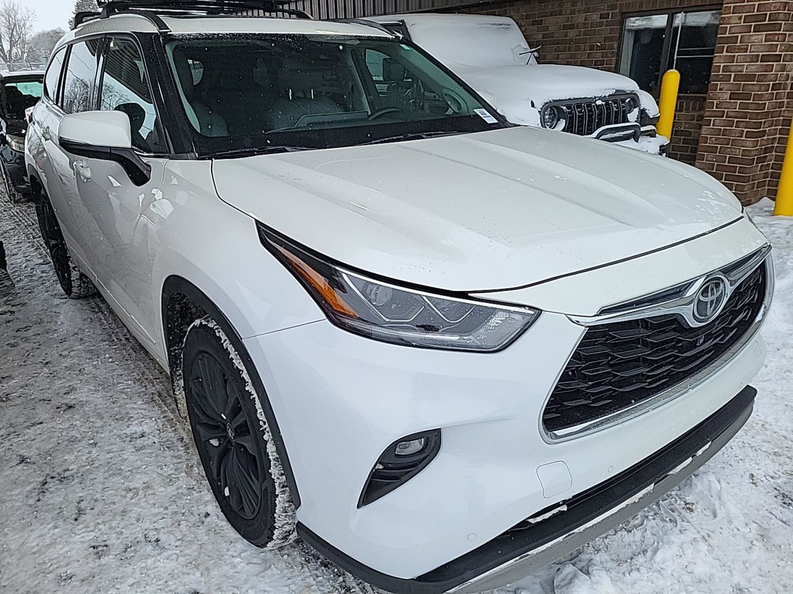 Used 2021 Toyota Highlander Platinum image 5