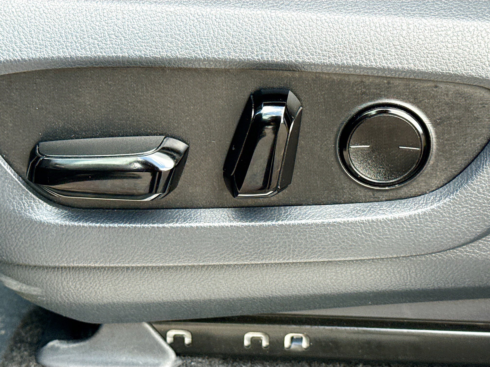 Used 2024 Lexus GX 550 w/ Accessory Package (Z1) image 25