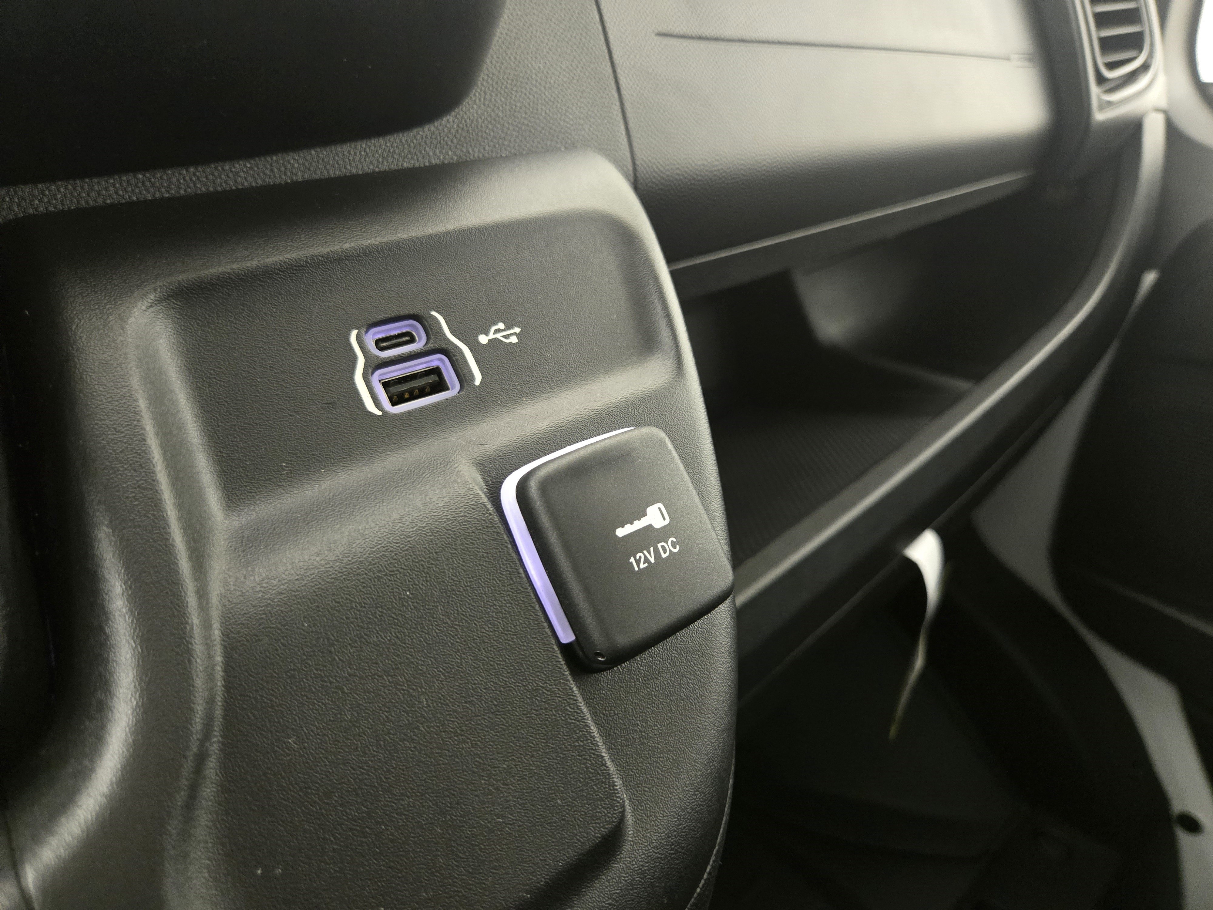 Used 2024 RAM ProMaster 2500 w/ Convenience Group image 25