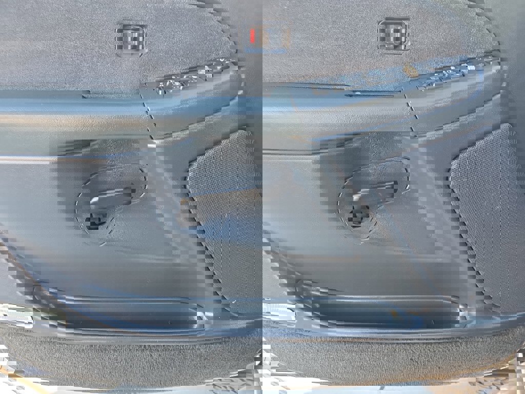 Used 2001 Chevrolet Silverado 2500 LS w/ Off-Road Skid Plate Pkg image 13