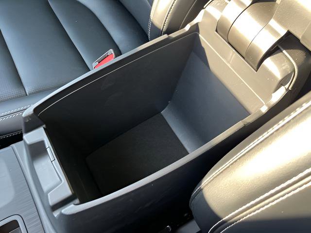 Used 2025 Ford Escape Platinum image 21