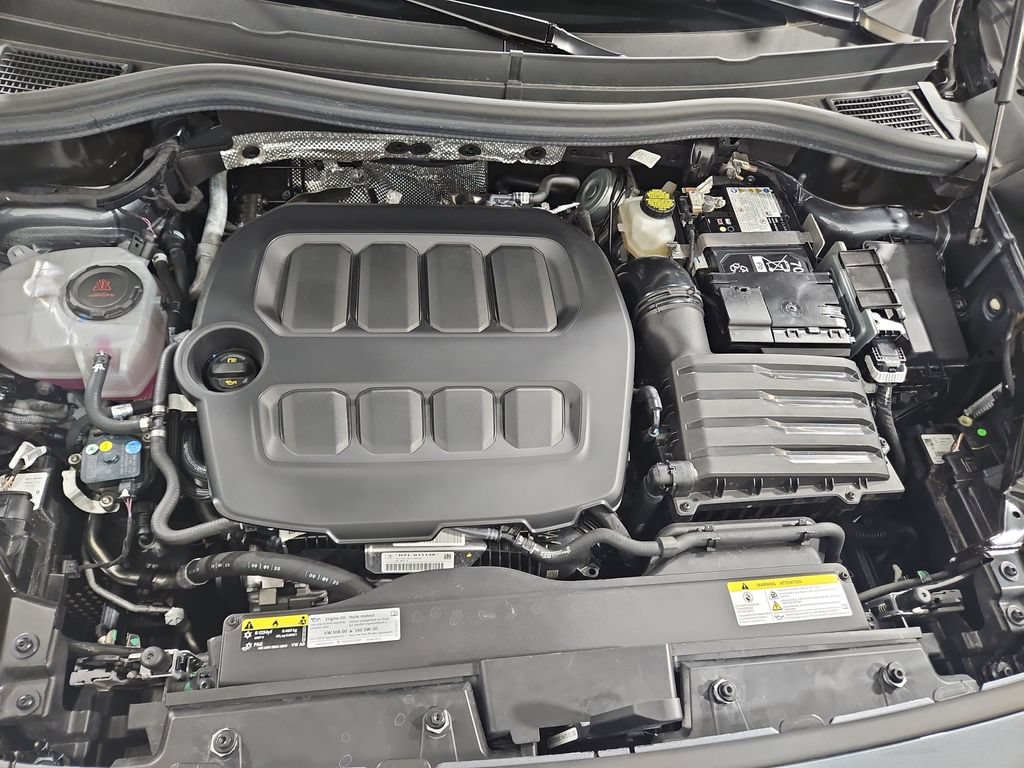Certified 2025 Volkswagen Tiguan SE R-Line AWD/4WD image 23