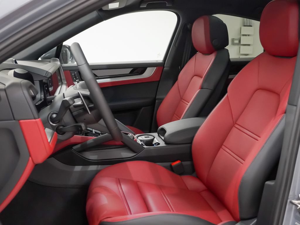 Certified 2026 Porsche Cayenne E-Hybrid Coupe AWD/4WD image 3