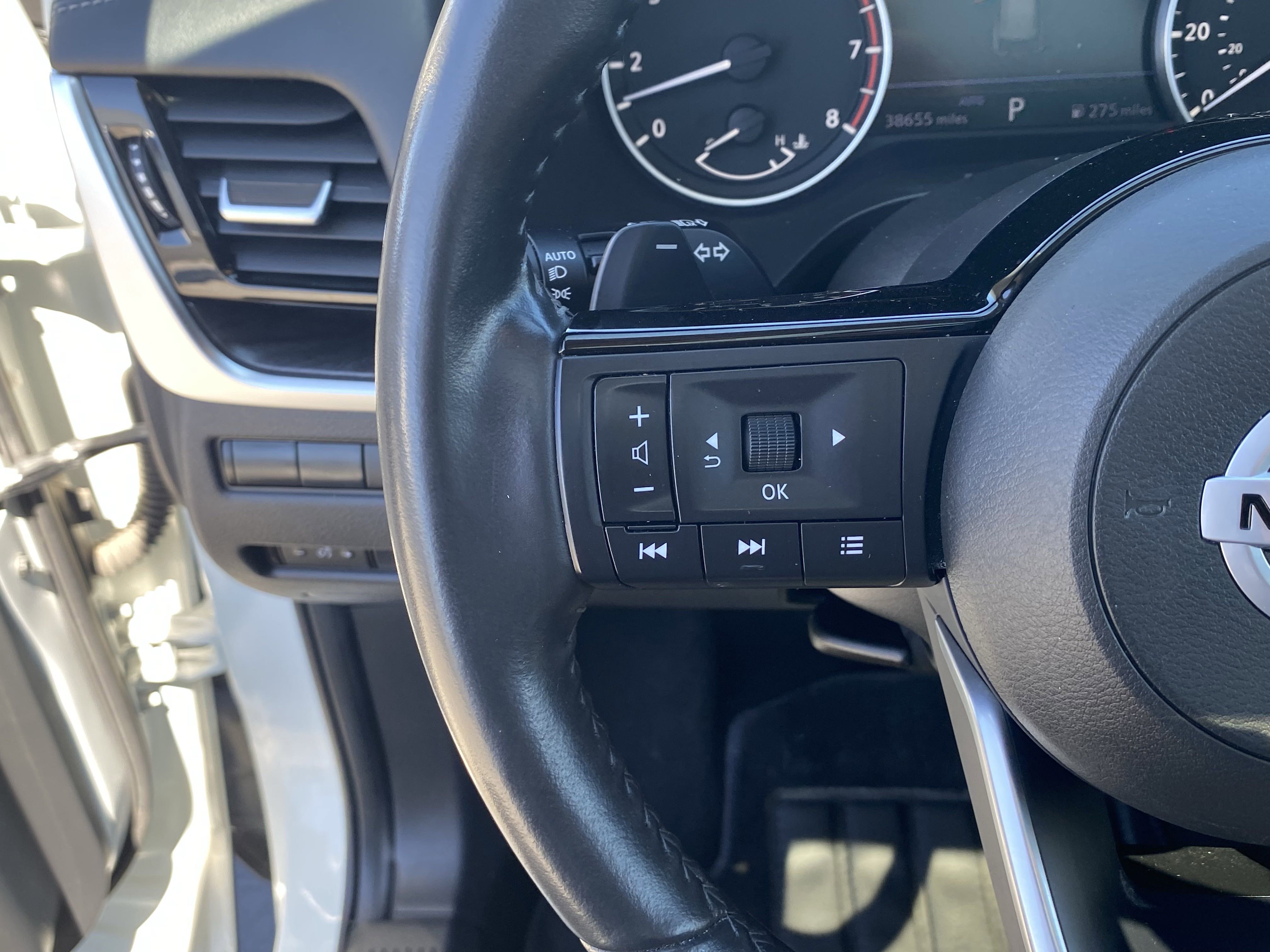 Used 2021 Nissan Rogue SL image 19