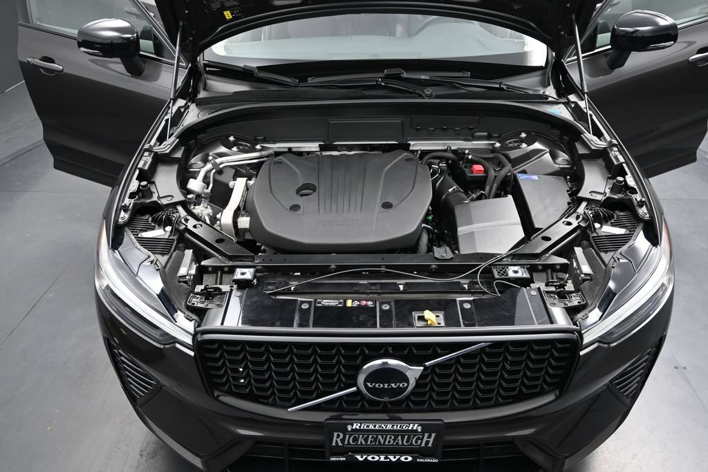 Used 2024 Volvo XC60 B5 Plus AWD/4WD image 20