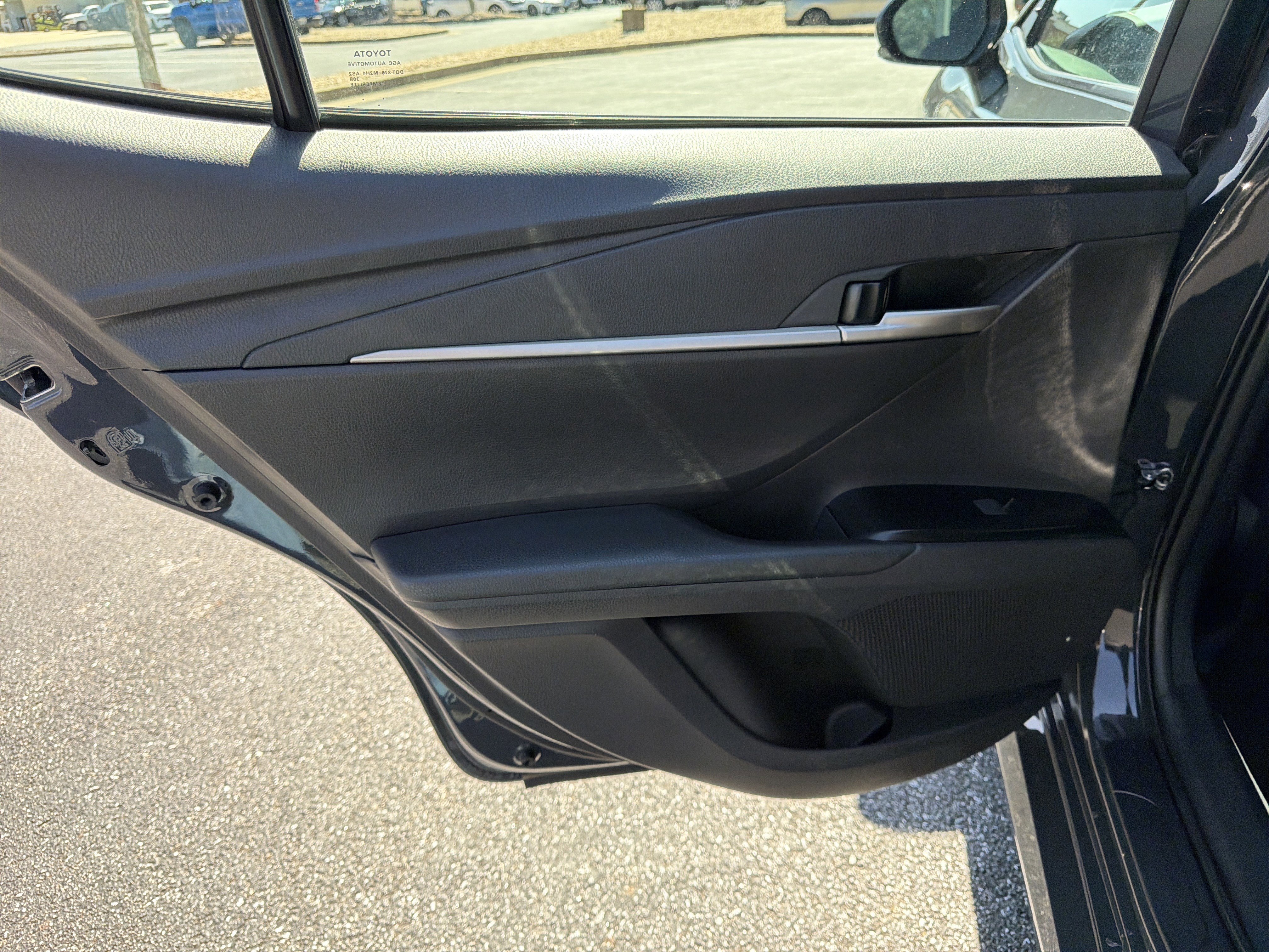 Used 2025 Toyota Camry LE image 21