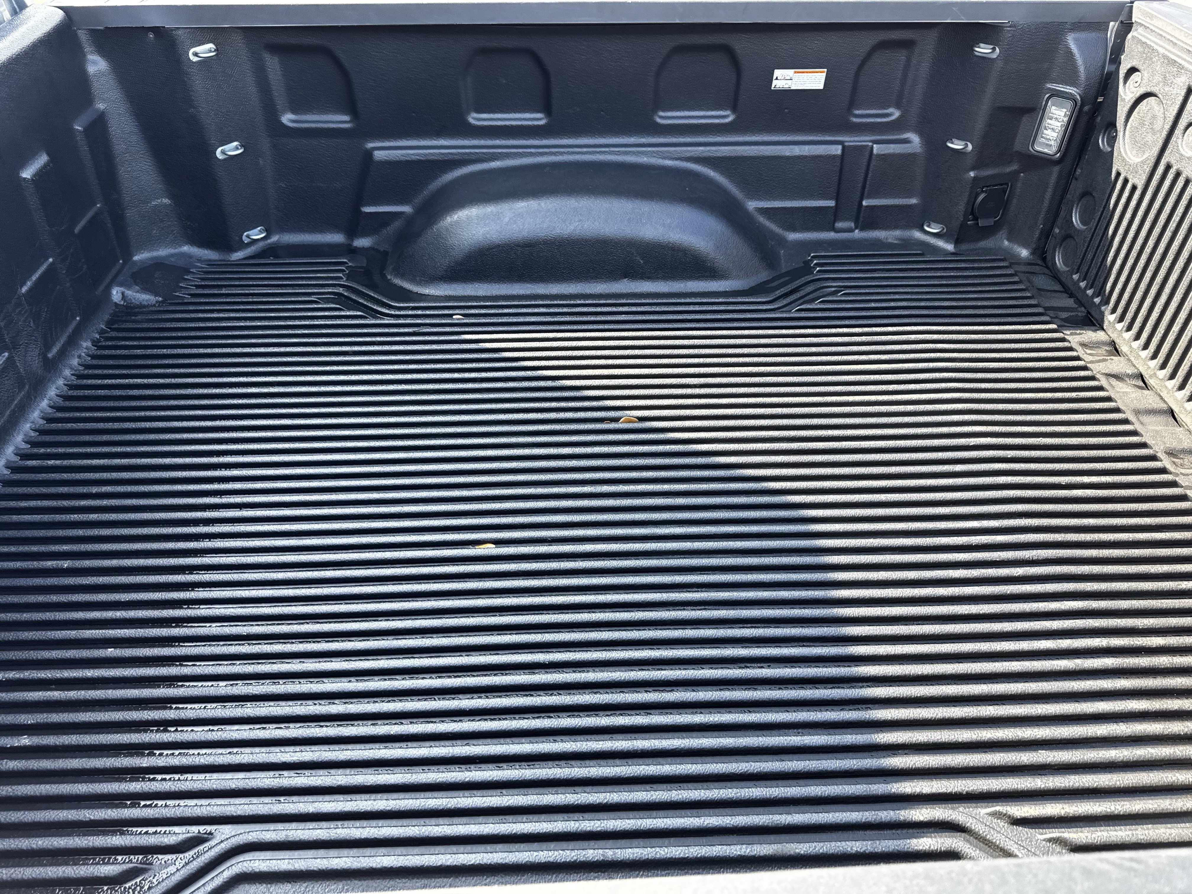 Used 2025 Chevrolet Silverado 2500 LT w/ Convenience Package image 32