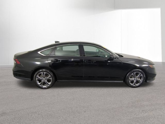 Used 2023 Honda Accord EX image 39