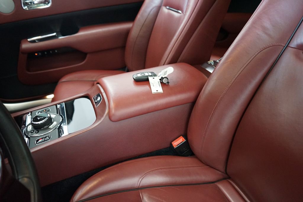 Used 2016 Rolls-Royce Wraith image 38
