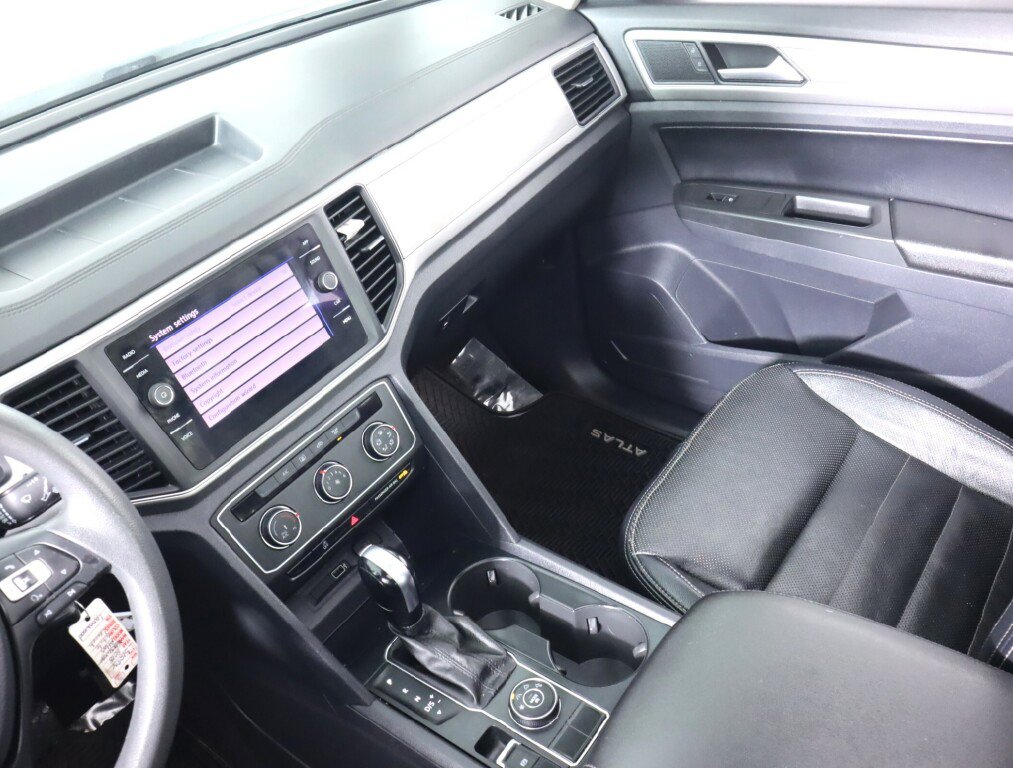 Used 2018 Volkswagen Atlas Launch Edition image 32