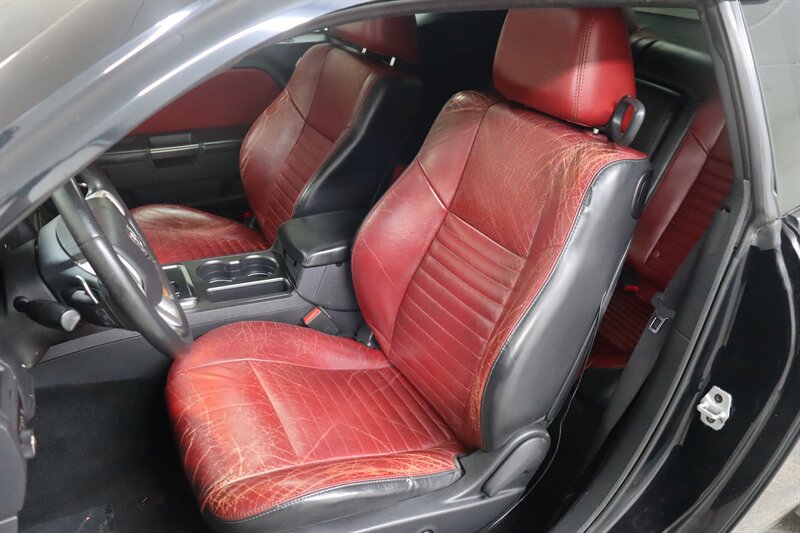 Used 2012 Dodge Challenger SXT RWD image 16