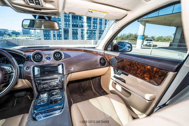 Used 2012 Jaguar XJ RWD image 54