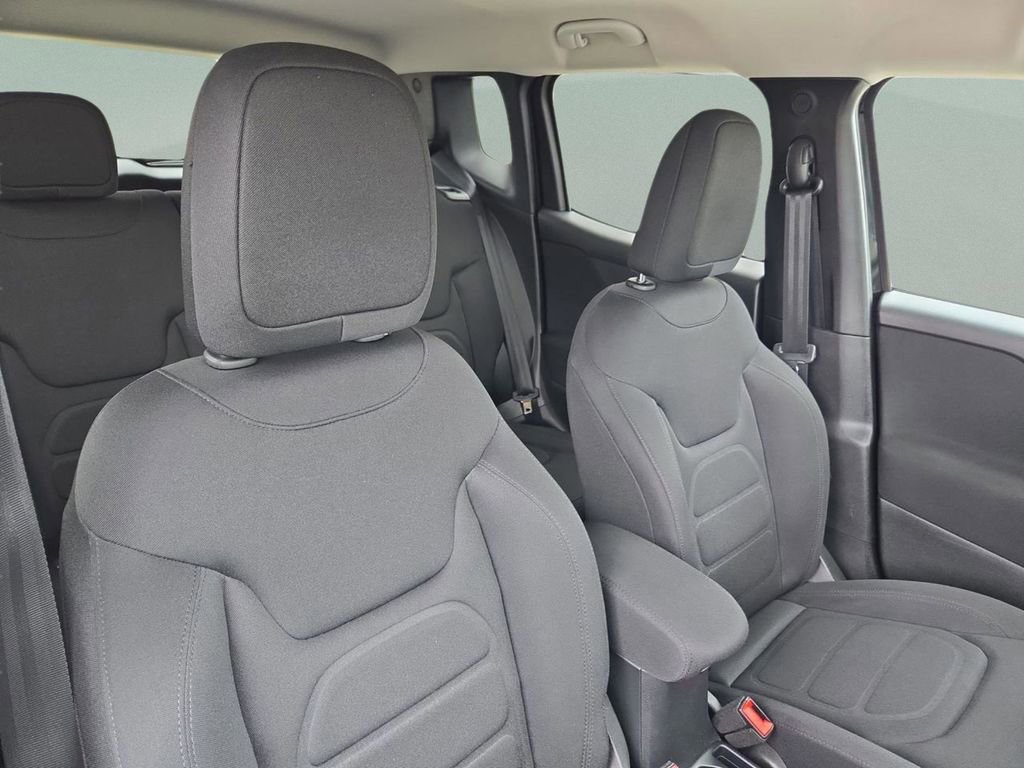 Used 2018 Jeep Renegade Latitude image 31