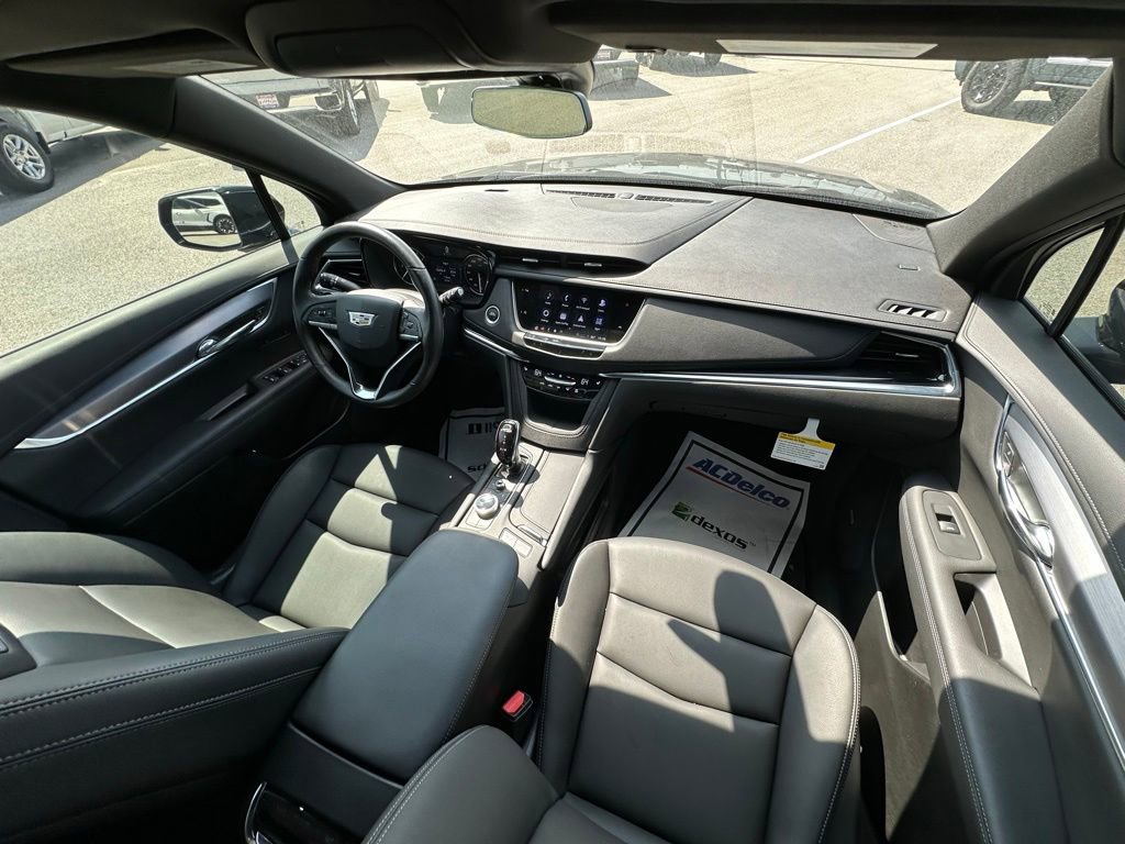 Used 2024 Cadillac XT6 Luxury FWD image 9
