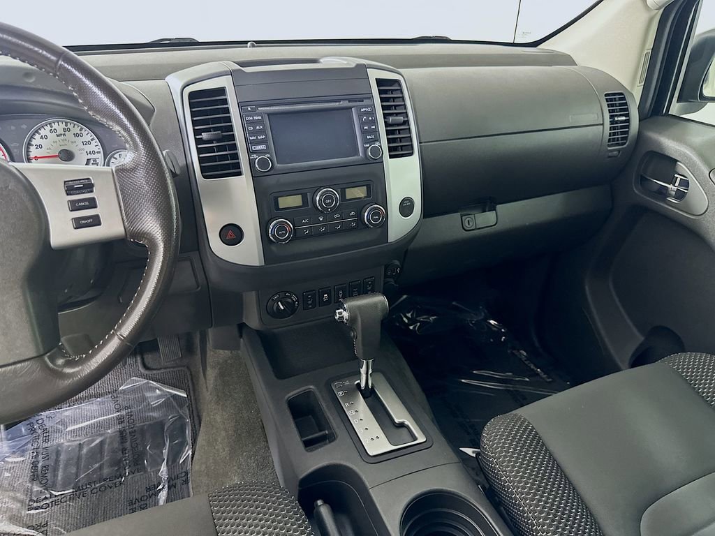 Used 2017 Nissan Frontier PRO-4X w/ Pro-4x Graphics Package AWD/4WD image 19