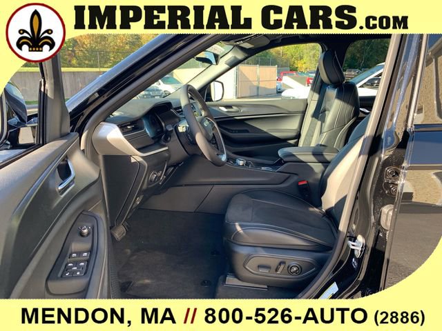 New 2025 Jeep Grand Cherokee Altitude image 31