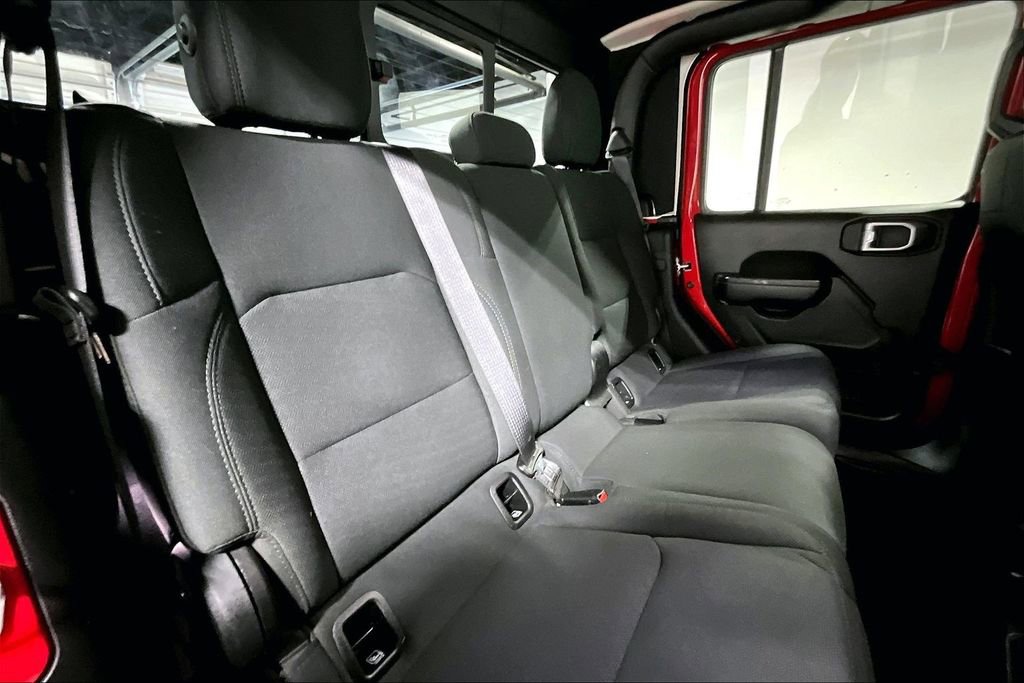 Used 2020 Jeep Gladiator Sport image 37