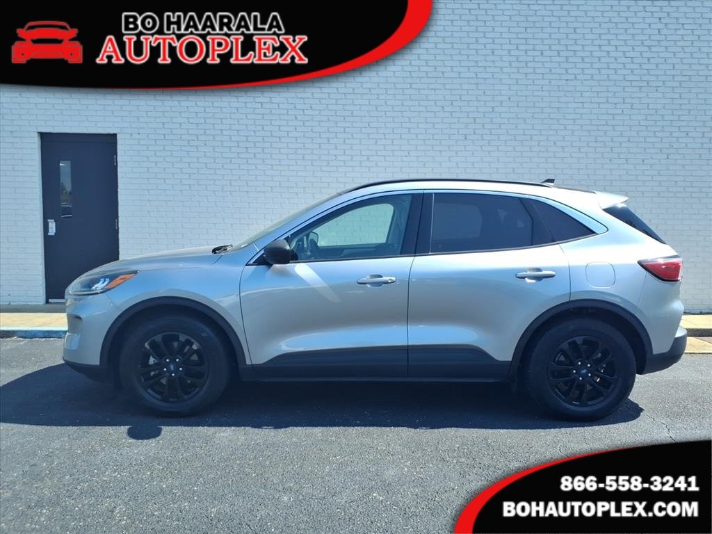 Used 2022 Ford Escape SE w/ Convenience Package