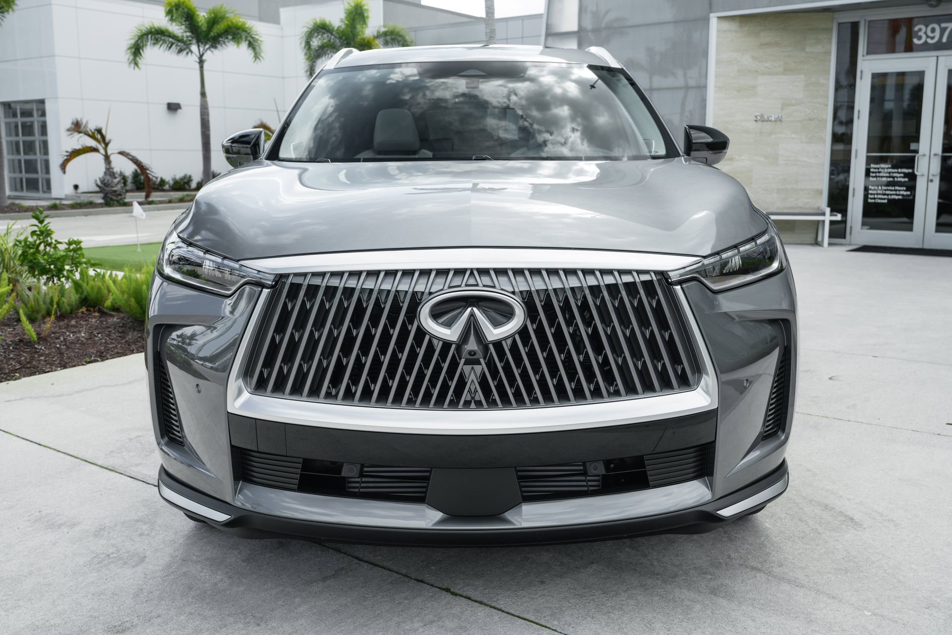 New 2026 INFINITI QX60 Luxe w/ Family Package image 3