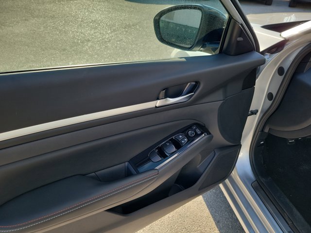 Certified 2025 Nissan Altima 2.5 SR w/ SR Premium Package image 24